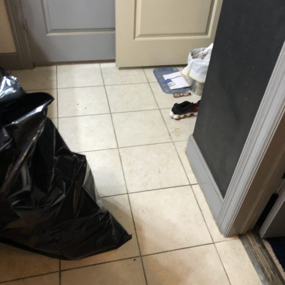 Certified body fluid cleanup crew decontaminating Marietta Georgia residence